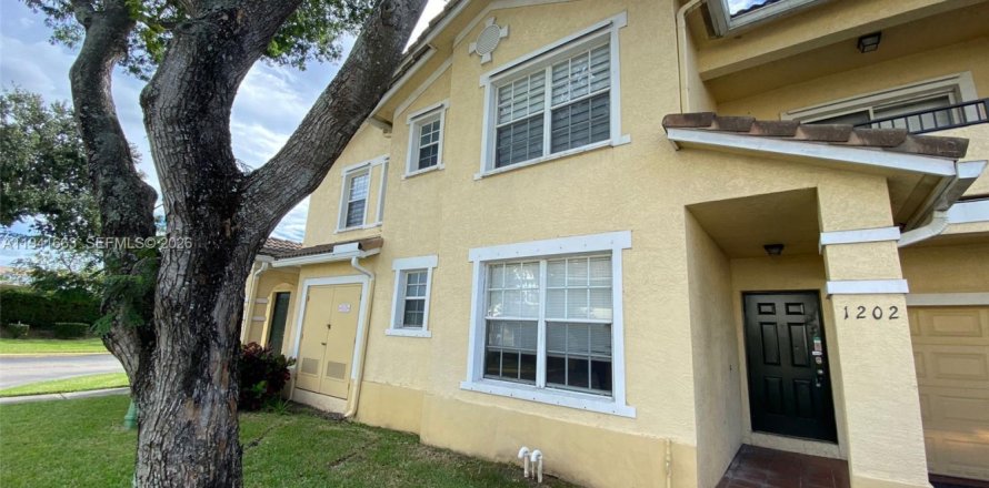 Condominio en North Lauderdale, Florida, 1 dormitorio  № 1998922