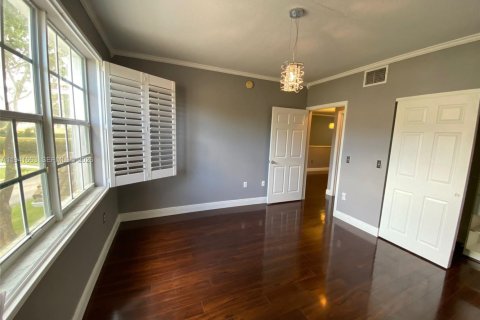 Condominio en alquiler en North Lauderdale, Florida, 1 dormitorio, 81.57 m2 № 1998922 - foto 25