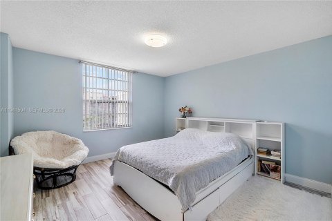 Купить кондоминиум в Форт-Лодердейл, Флорида 2 спальни, 106.65м2, № 2002384 - фото 10