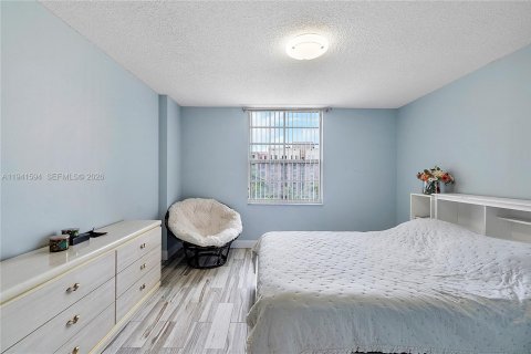 Купить кондоминиум в Форт-Лодердейл, Флорида 2 спальни, 106.65м2, № 2002384 - фото 11