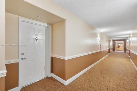 Купить кондоминиум в Форт-Лодердейл, Флорида 2 спальни, 106.65м2, № 2002384 - фото 16