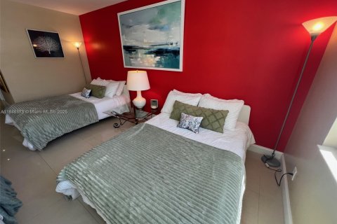 Condominio en venta en Miami Beach, Florida, 51.1 m2 № 2035544 - foto 21