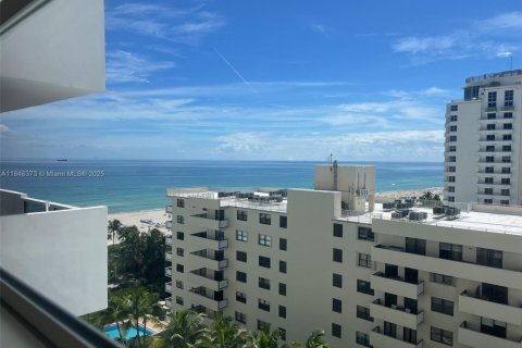 Condominio en venta en Miami Beach, Florida, 51.1 m2 № 2035544 - foto 2