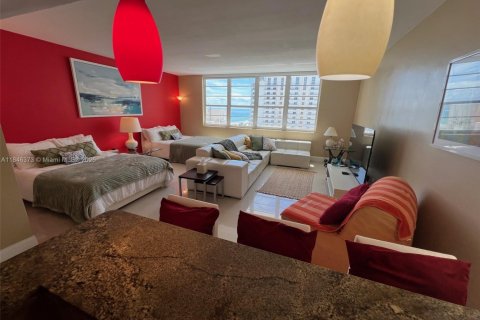 Condominio en venta en Miami Beach, Florida, 51.1 m2 № 2035544 - foto 12