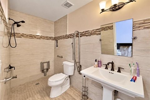 Villa ou maison à vendre à Kissimmee, Floride: 5 chambres, 457.92 m2 № 2431766 - photo 28
