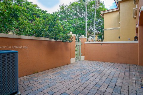Touwnhouse à louer à Pembroke Pines, Floride: 2 chambres, 102.19 m2 № 2404122 - photo 7