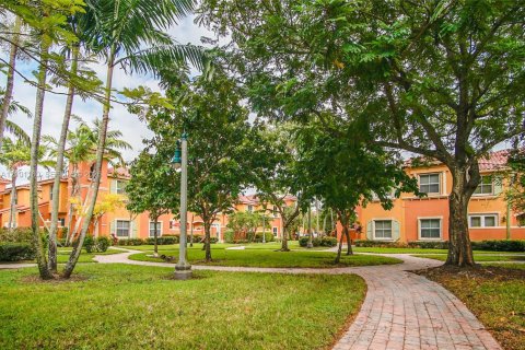 Touwnhouse à Pembroke Pines, Floride 2 chambres, 102.19 m2 № 2404122