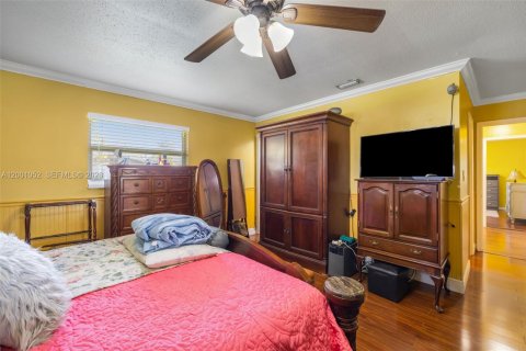 House in Tamarac, Florida 3 bedrooms, 147.44 sq.m. № 2065472 - photo 18