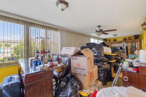 House in Tamarac, Florida 3 bedrooms, 147.44 sq.m. № 2065472 - photo 27