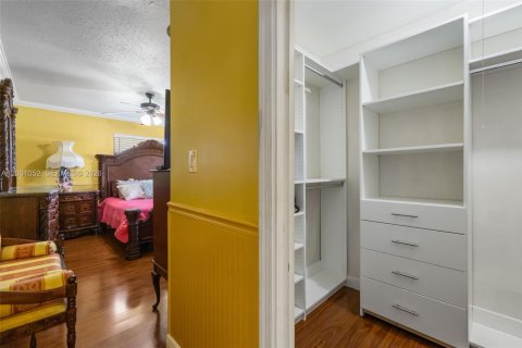 House in Tamarac, Florida 3 bedrooms, 147.44 sq.m. № 2065472 - photo 20