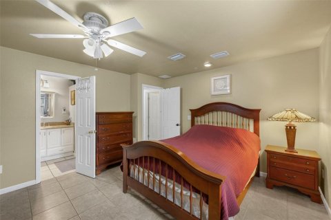 Villa ou maison à vendre à Tampa, Floride: 3 chambres, 163.42 m2 № 2397099 - photo 14