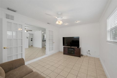Villa ou maison à vendre à Tampa, Floride: 3 chambres, 163.42 m2 № 2397099 - photo 5