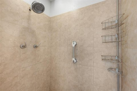 Villa ou maison à vendre à Tampa, Floride: 3 chambres, 163.42 m2 № 2397099 - photo 17