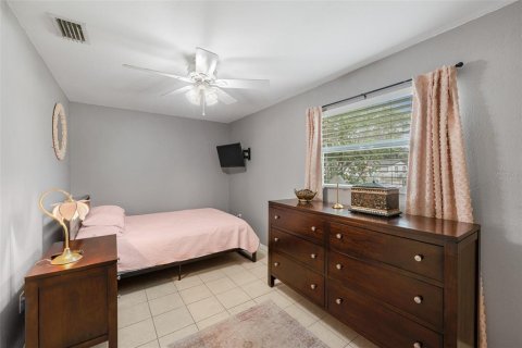 Villa ou maison à vendre à Tampa, Floride: 3 chambres, 163.42 m2 № 2397099 - photo 10