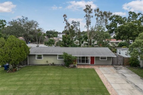 Villa ou maison à vendre à Tampa, Floride: 3 chambres, 163.42 m2 № 2397099 - photo 2