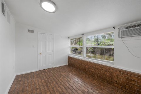 Villa ou maison à vendre à Tampa, Floride: 3 chambres, 163.42 m2 № 2397099 - photo 19