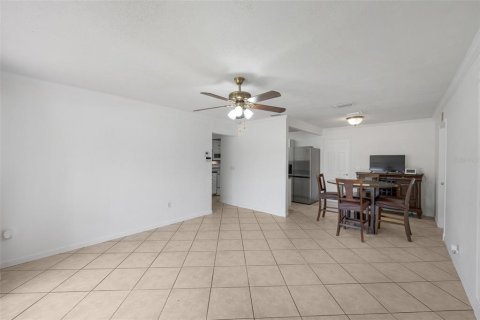Villa ou maison à vendre à Tampa, Floride: 3 chambres, 163.42 m2 № 2397099 - photo 4