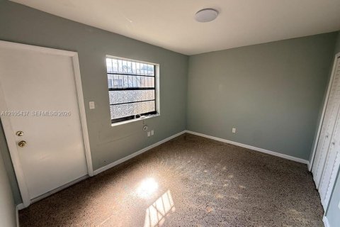 Copropriété à louer à Hialeah, Floride: 1 chambre, 55.56 m2 № 2413049 - photo 4