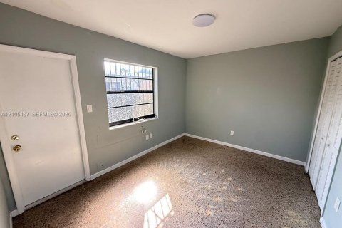 Copropriété à louer à Hialeah, Floride: 1 chambre, 55.56 m2 № 2413049 - photo 3