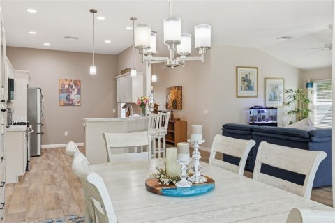 House in The Villages, Florida 4 bedrooms, 187.11 sq.m. № 2430332 - photo 16