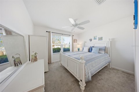 House in The Villages, Florida 4 bedrooms, 187.11 sq.m. № 2430332 - photo 24