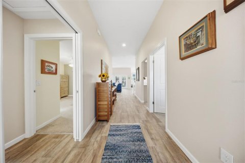 House in The Villages, Florida 4 bedrooms, 187.11 sq.m. № 2430332 - photo 5