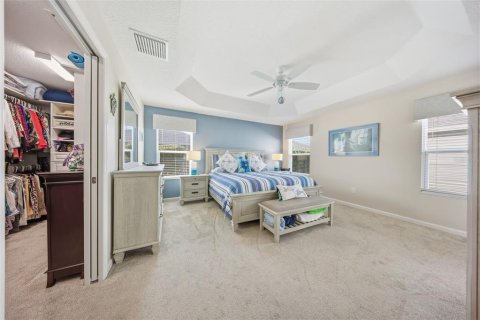 House in The Villages, Florida 4 bedrooms, 187.11 sq.m. № 2430332 - photo 17