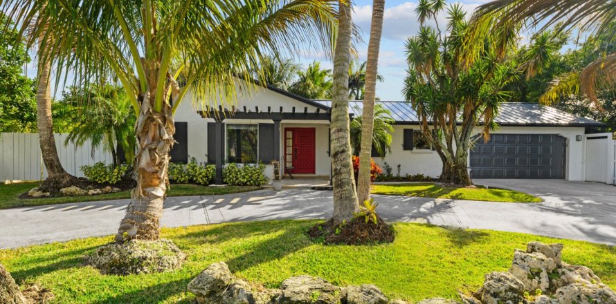 House in Delray Beach, Florida 3 bedrooms, 182.83 sq.m. № 1208808