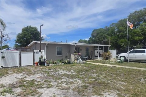 House in Deltona, Florida 2 bedrooms, 75.44 sq.m. № 2098270 - photo 2