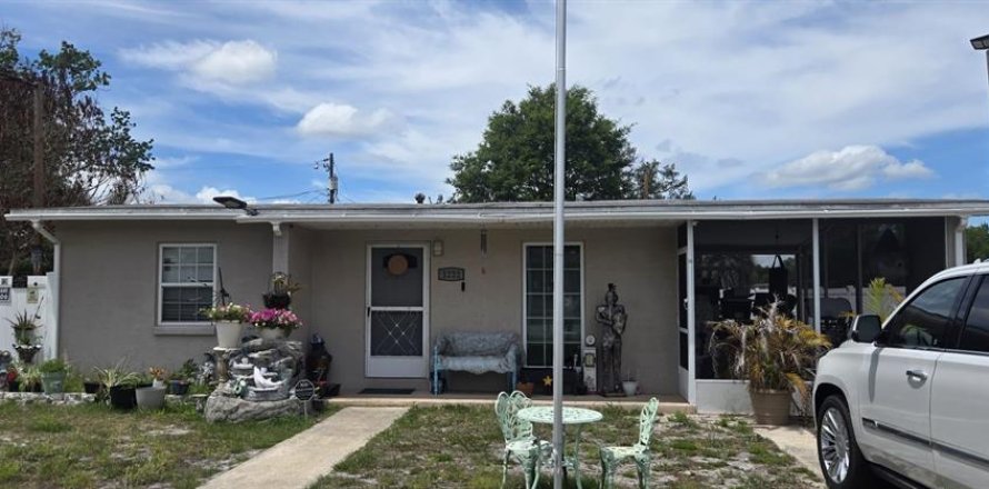 House in Deltona, Florida 2 bedrooms, 75.44 sq.m. № 2098270