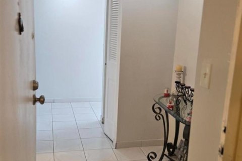 Condominio en venta en Lauderhill, Florida, 2 dormitorios, 104.05 m2 № 2187022 - foto 4