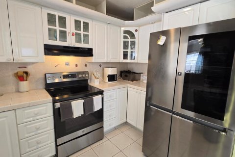 Condominio en venta en Lauderhill, Florida, 2 dormitorios, 104.05 m2 № 2187022 - foto 11