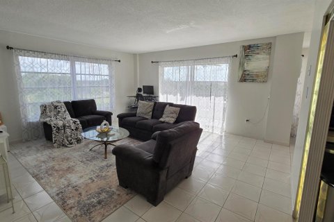 Condominio en venta en Lauderhill, Florida, 2 dormitorios, 104.05 m2 № 2187022 - foto 7