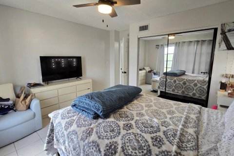 Condominio en venta en Lauderhill, Florida, 2 dormitorios, 104.05 m2 № 2187022 - foto 24