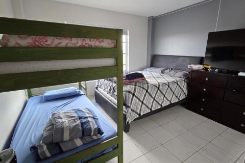Condominio en venta en Lauderhill, Florida, 2 dormitorios, 104.05 m2 № 2187022 - foto 16