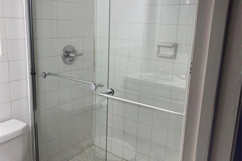 Condominio en venta en Tamarac, Florida, 2 dormitorios, 91.14 m2 № 2084477 - foto 11