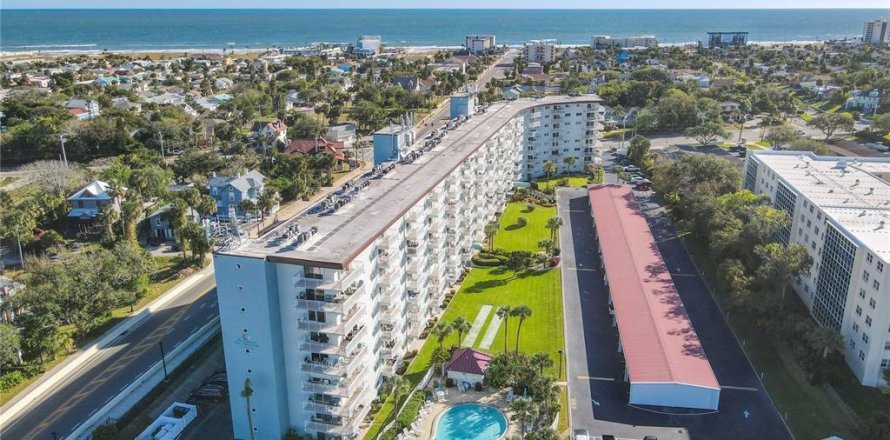 Condominio en Daytona Beach, Florida, 1 dormitorio № 1523199