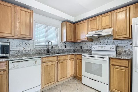 Condominio en venta en Daytona Beach, Florida, 1 dormitorio, 76.64 m2 № 1523199 - foto 4