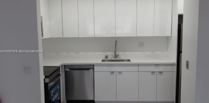 Condo à Hallandale Beach, Floride, 2 chambres  № 2008585