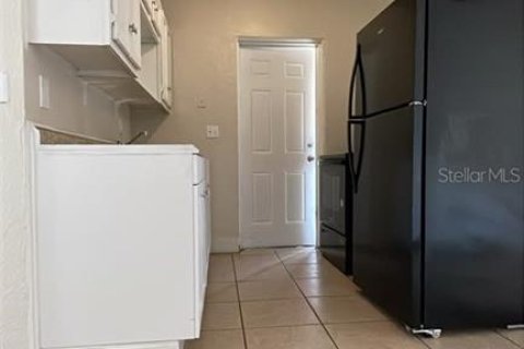 Appartement à louer à Orlando, Floride: 2 chambres, 151.06 m2 № 2324545 - photo 4
