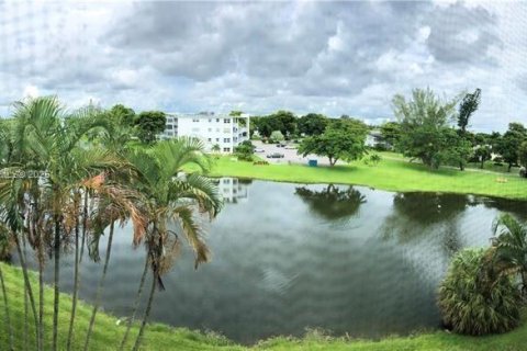 Condominio en venta en Deerfield Beach, Florida, 1 dormitorio, 66.98 m2 № 1981930 - foto 30
