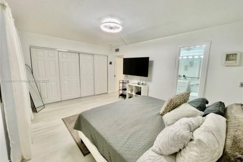 Condominio en venta en Deerfield Beach, Florida, 1 dormitorio, 66.98 m2 № 1981930 - foto 17