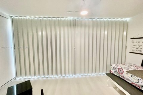 Condominio en venta en Deerfield Beach, Florida, 1 dormitorio, 66.98 m2 № 1981930 - foto 22