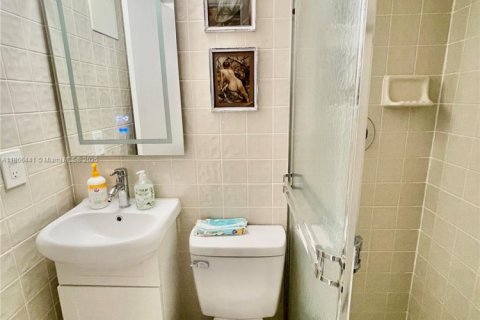 Condominio en venta en Deerfield Beach, Florida, 1 dormitorio, 66.98 m2 № 1981930 - foto 14