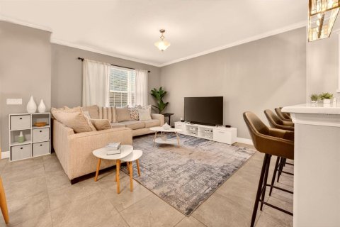 Townhouse in Kissimmee, Florida 3 bedrooms, 141.95 sq.m. № 2214223 - photo 4