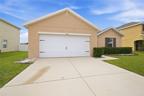 House in Bradenton, Florida 3 bedrooms, 151.06 sq.m. № 2391234
