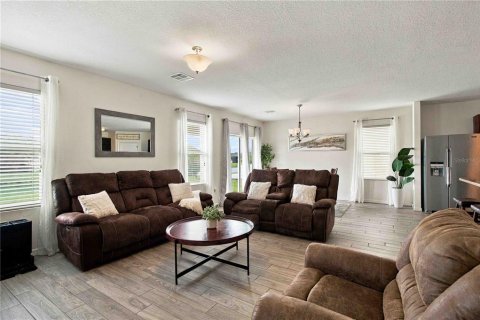 House in Bradenton, Florida 3 bedrooms, 151.06 sq.m. № 2391234 - photo 9