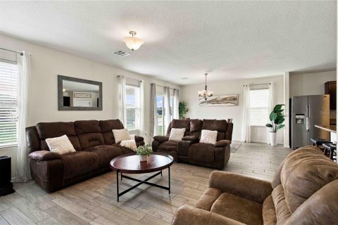 House in Bradenton, Florida 3 bedrooms, 151.06 sq.m. № 2391234 - photo 8
