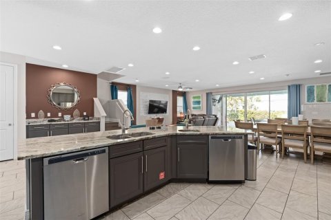 House in Kissimmee, Florida 11 bedrooms, 510.59 sq.m. № 1046851 - photo 10