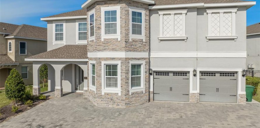 House in Kissimmee, Florida 11 bedrooms, 510.59 sq.m. № 1046851